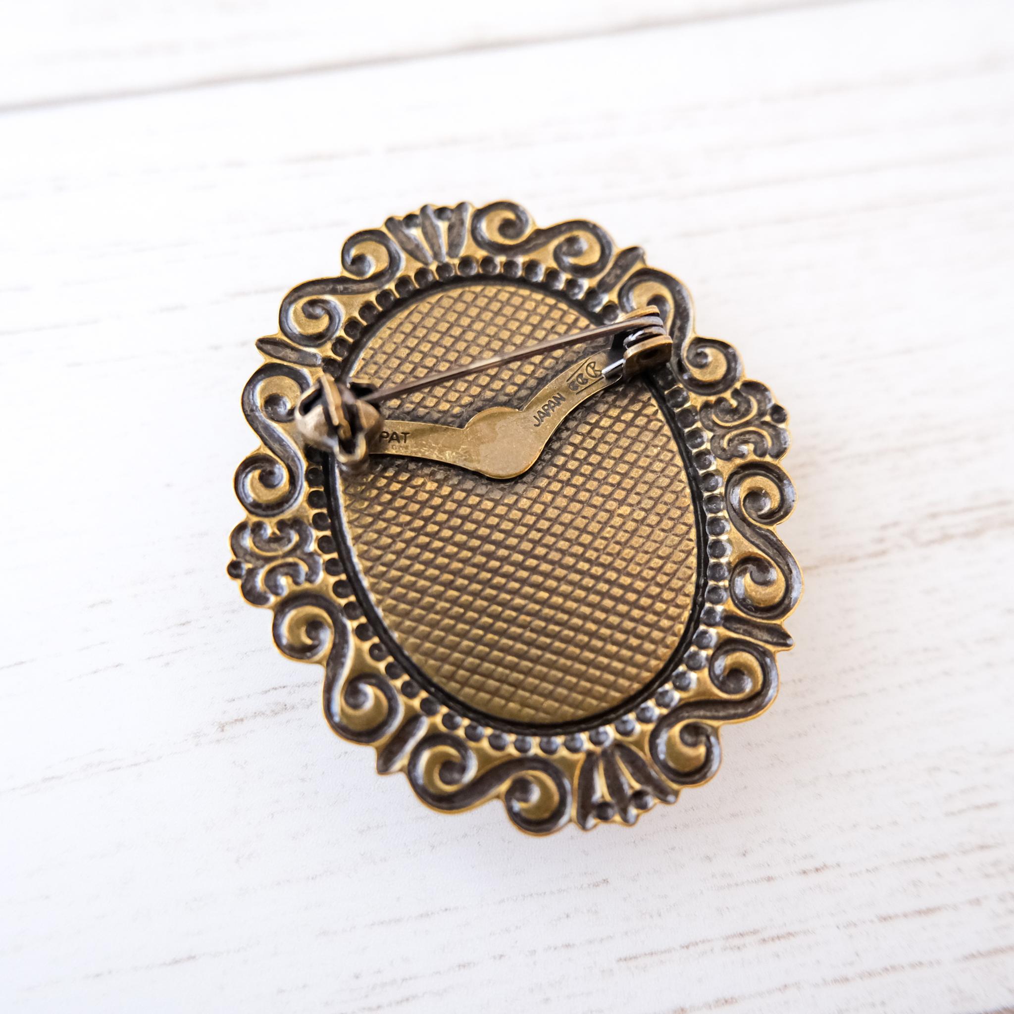 【受注制作】森の仲間たちのブローチ(ツバメ)　＊刺繍 | 2枚目