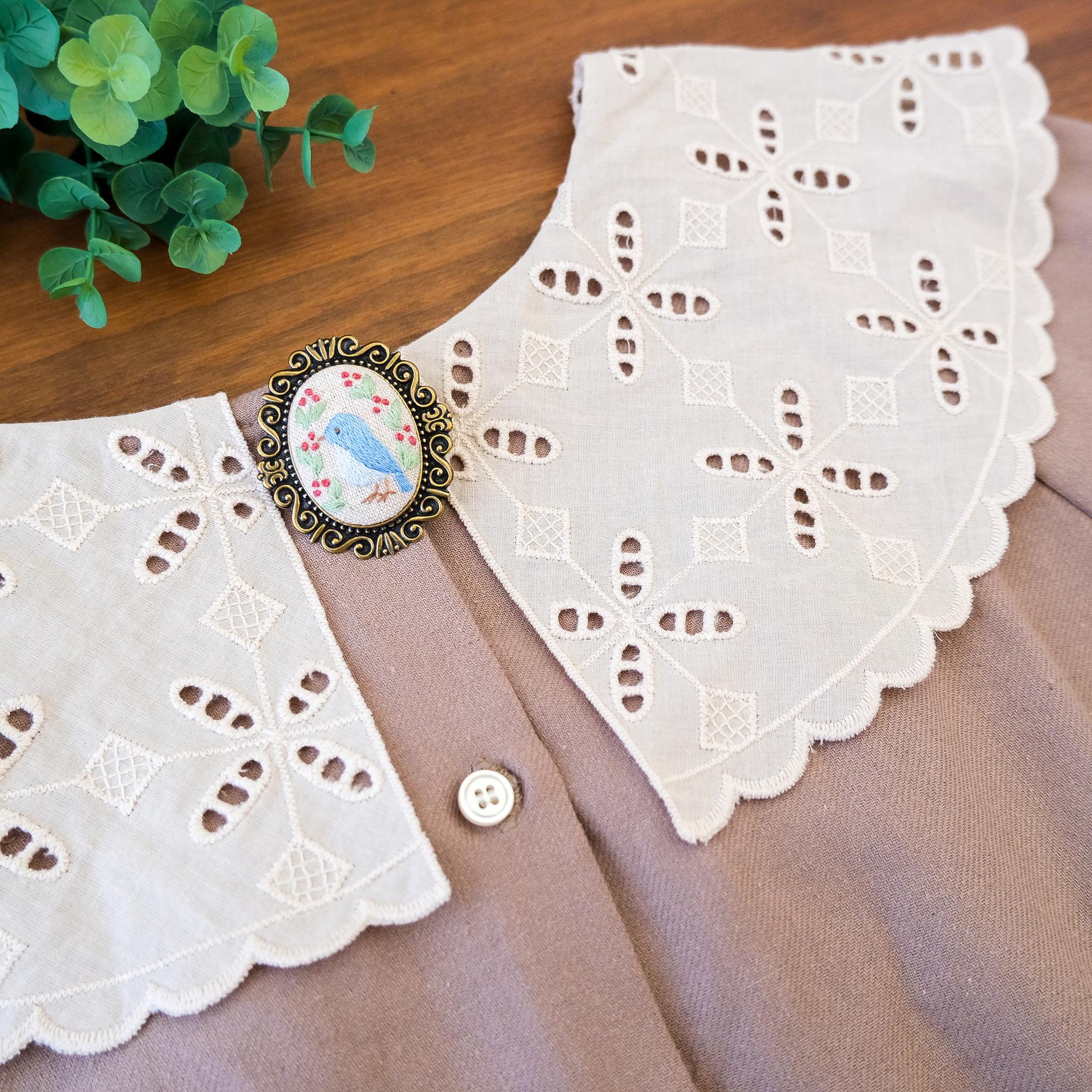 【受注制作】森の仲間たちのブローチ(青い鳥) *刺繍 | 4枚目